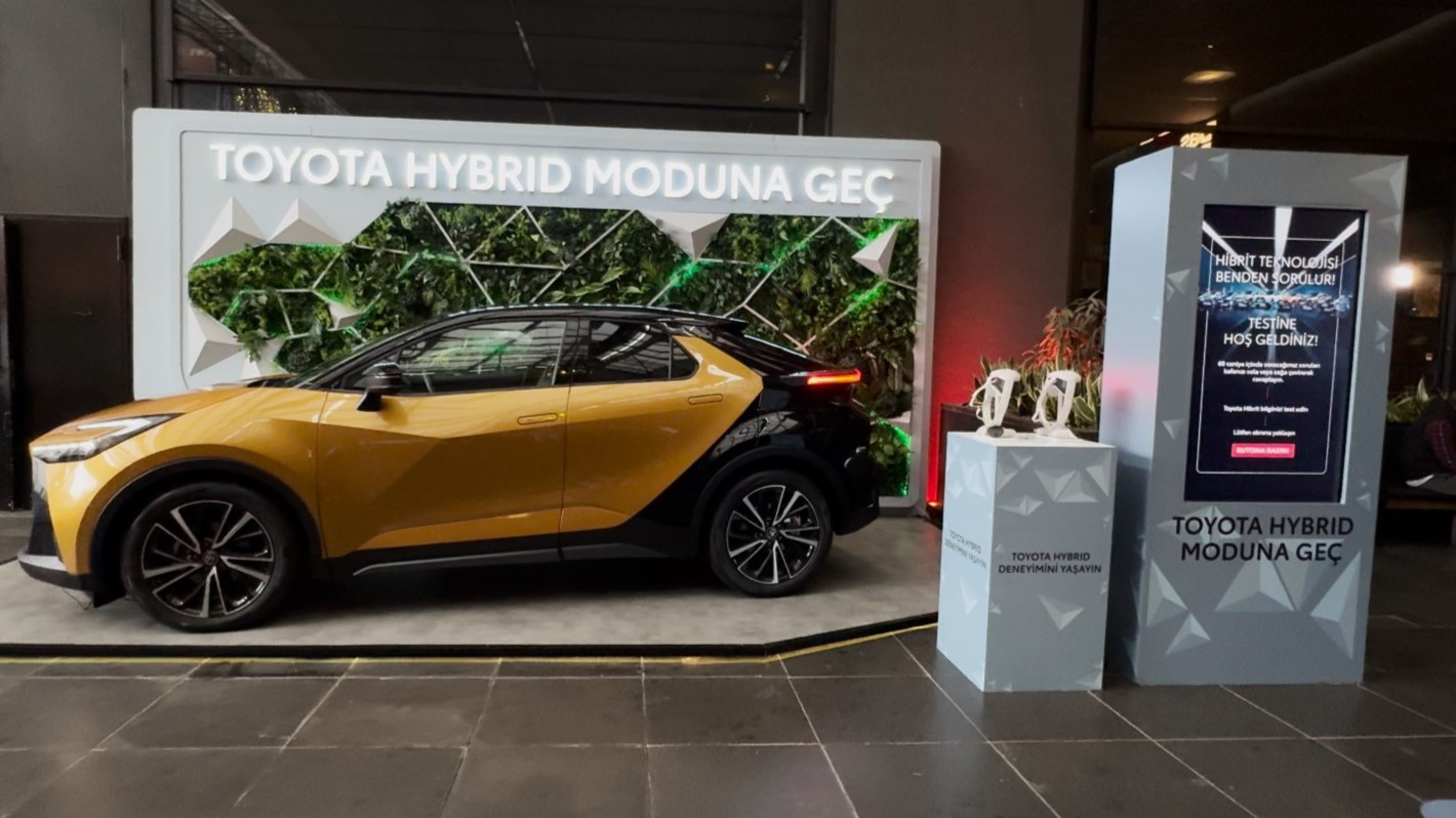 Toyota | Hibrit Moduna Geç VR/AR