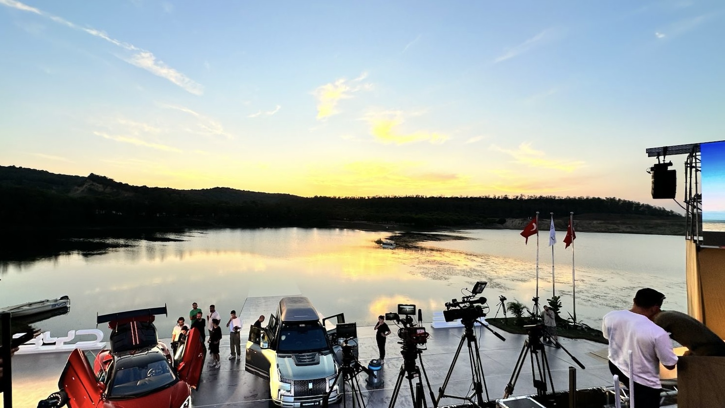 BYD | Teknoloji Şovu. 
Havada, karada, suda..